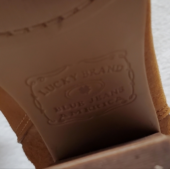 LUCKY Brand Lauren Caramel Suede Stacked Block Heel Buckle Strap Ankle Booties - Picture 16 of 16